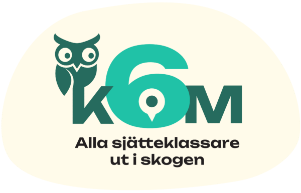 K6M logotyp på bakgrund SV